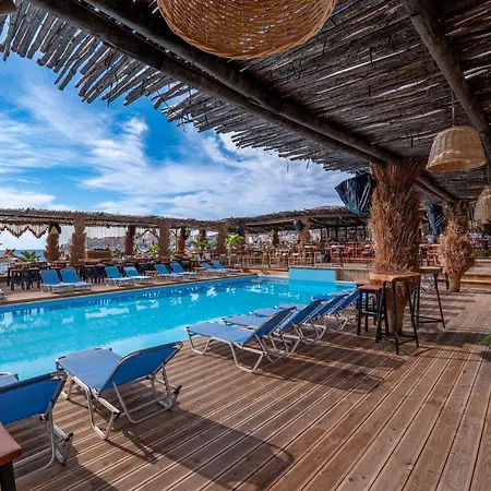 Grand Saranda 4* Sarandë
