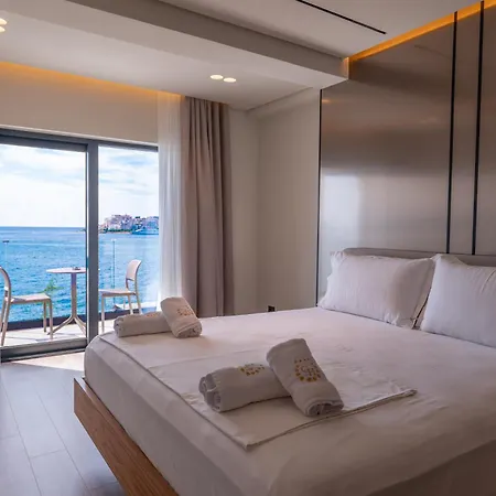 Grand 4* Sarandë