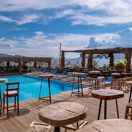 Grand Saranda Resort 4*