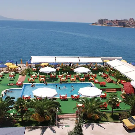 Ośrodek wypoczynkowy Grand 4*