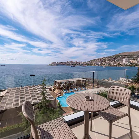 Grand Station touristique Saranda