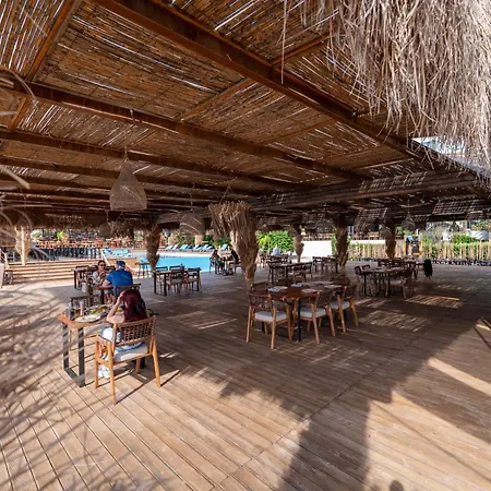 Grand Station touristique Saranda