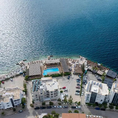 منتجع Grand