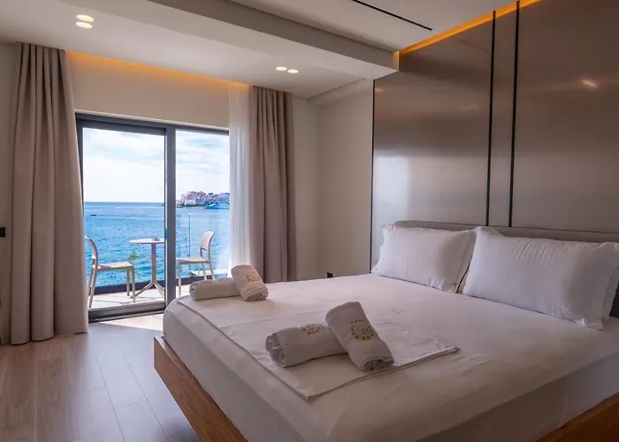 Grand 4* Sarandë